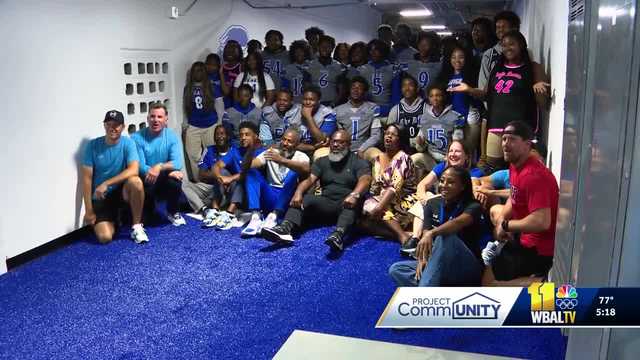 Steph Curry, Jordan Spieth surprise students with new weight room