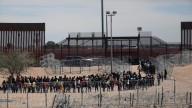 La política migratoria de Trump impulsa cifras históricas de deportaciones y expulsiones