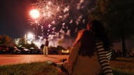Una bomba de luces y colores implosiona en el el cielo de Valladolid