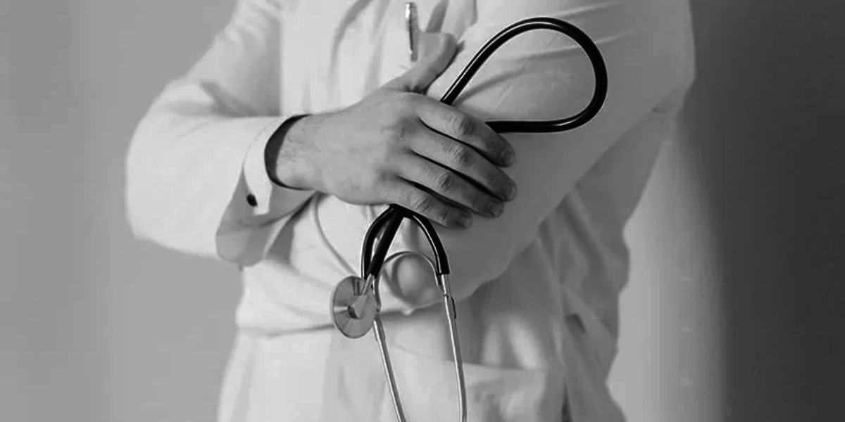 Fake surgeons, quack ties: Medical council suspends five Telangana doctors