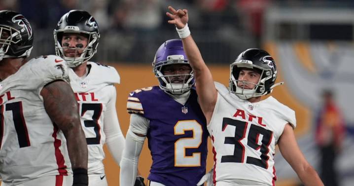 Atlanta Falcons doblega de visita a los Minnesota Vikings en un juego con 7 goles de campo