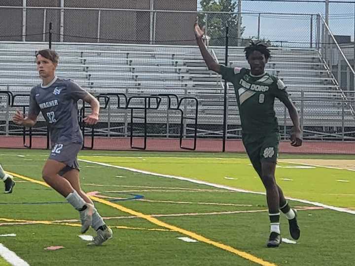 Staten Island HS boys’ soccer: Rojas’ late header catapults New Dorp to third straight win to start season
