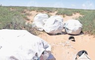 Retiran desechos industriales de tiradero clandestino