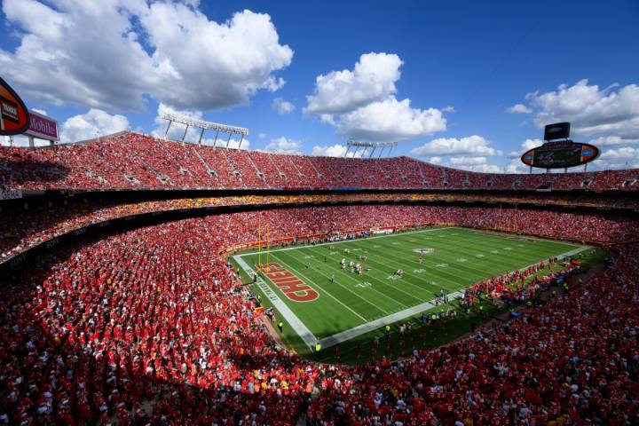 Voice of Arrowhead Stadium, Dale Carter, resigning after 'significant changes' to role