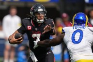 Deadspin | Offensive line still Texans' issue as they prepare for Bucs