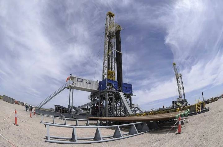 Proyectan para este año la producción de petróleo más alta del siglo 