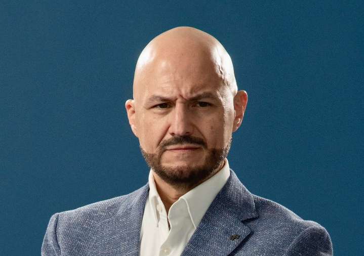 Asaltan al famoso hipnotista John Milton en Sinaloa