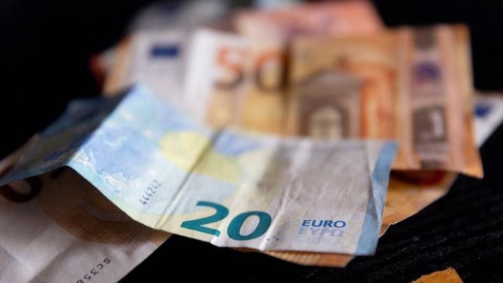 A qué equivaldría tu sueldo de 1.000 euros en 2005 frente a tu sueldo mileurista en 2025