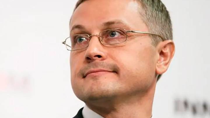 Another Russian tycoon found dead as chemicals boss found lying on pavement with bullet wound