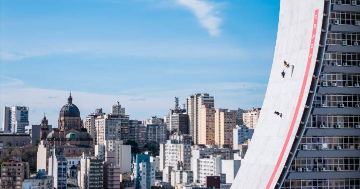 De otro planeta: skater brasileño rompe dos récords Guinness al bajar por la rampa más alta del mundo