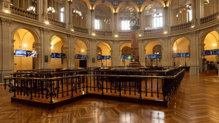 El Ibex 35 abre a la baja y lucha por conservar los 14.900 puntos