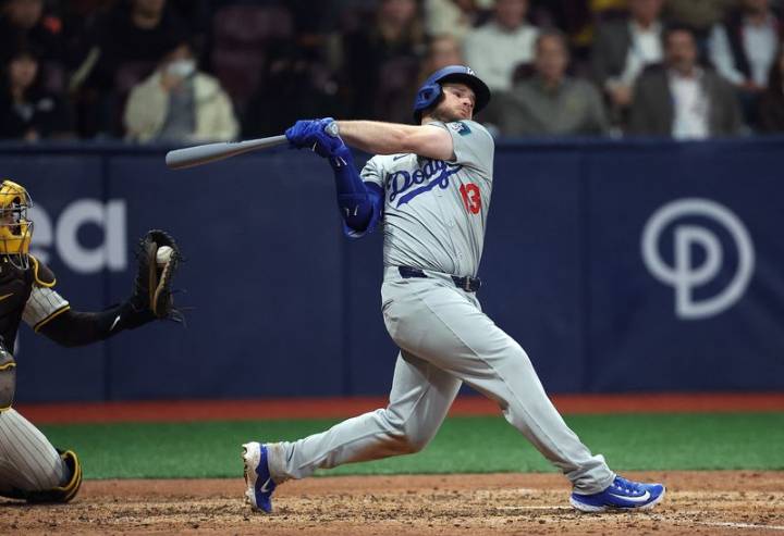 Dodgers activate Max Muncy from injured list