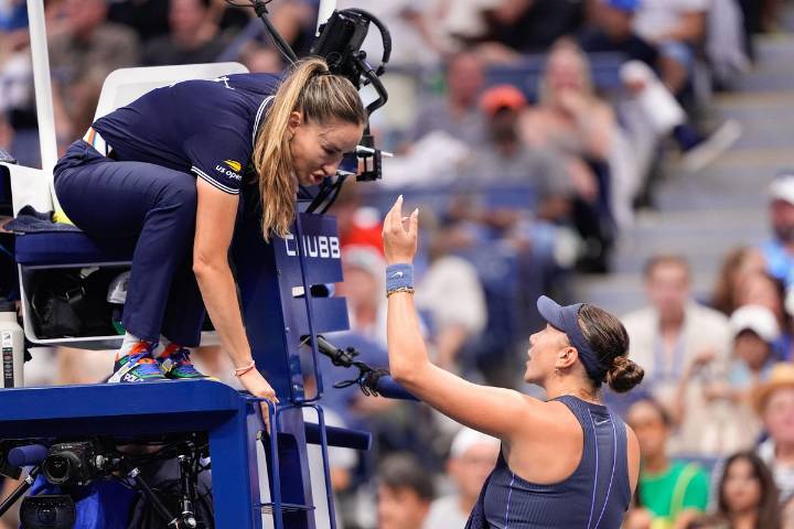 Chair Umpire Denies Amanda Anisimova’s Request in US Open Battle With Aryna Sabalenka During the high-stakes US Open final between Amanda Anisimova and Aryna Sabalenka, the chair umpire denies a cruci