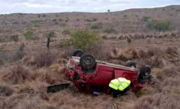 Murió una mujer por un vuelco en la ruta 10