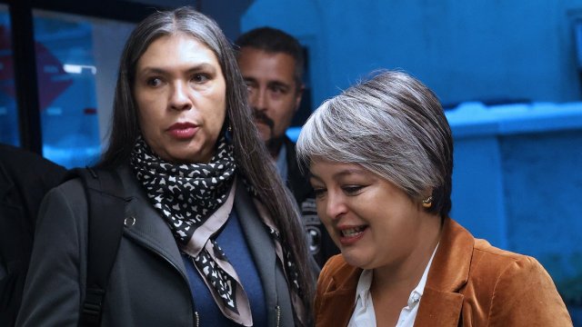 "Comprometido hasta la médula": PC clausura debate sobre falta de fraternidad que acusó Jara