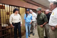EU abre centro de detención para inmigrantes en una prisión de Luisiana