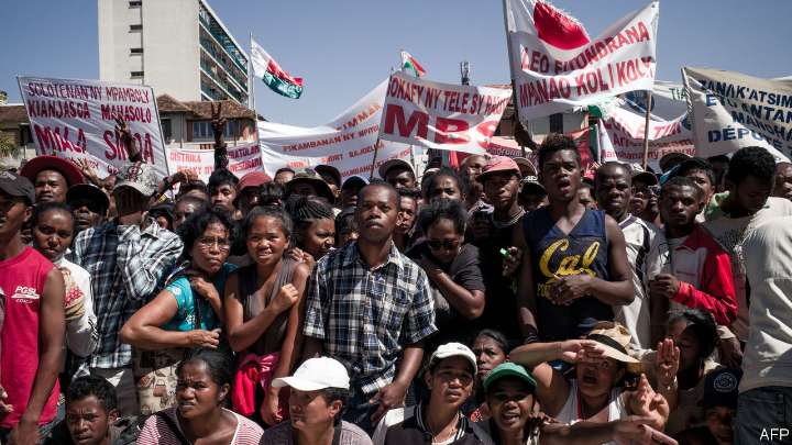 Messaging App Bitchat Sees Unprecedented Boom Amid Madagascar Turmoil