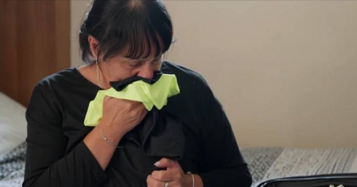 The heartbreaking moment Jay Slater's mum opens bag he had on him when he died
