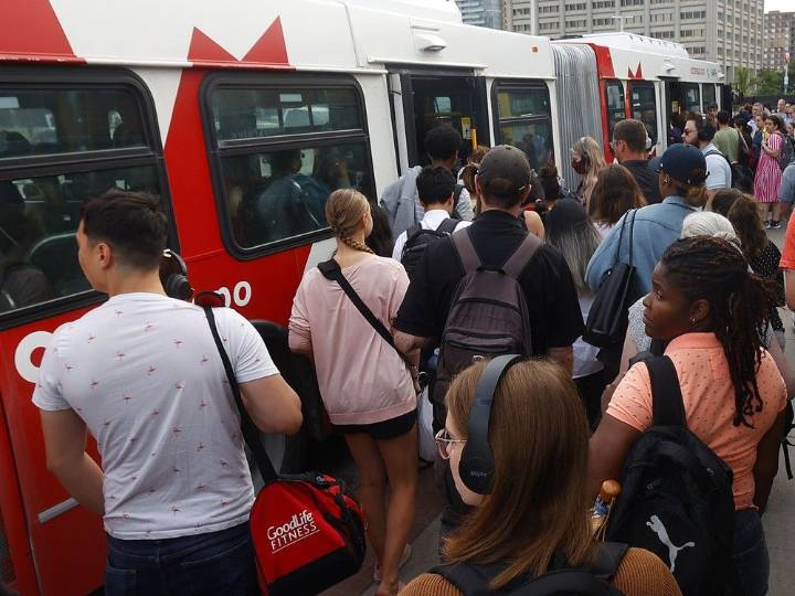 OC Transpo misses reliability targets