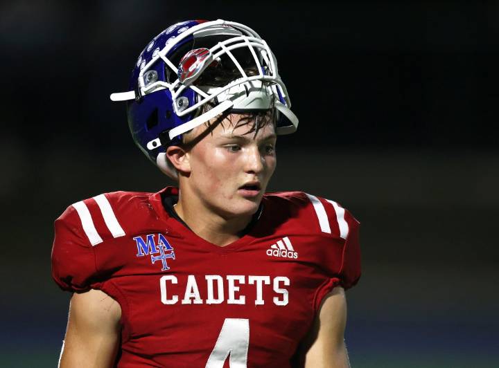 5 football games to watch in Aurora-Elgin and Week 1 picks