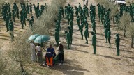 Un millar de voluntarios posan desnudos para la última obra de Spencer Tunick