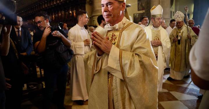 La misa estacional y el pasacalles previo a la procesión de la Victoria en Málaga, en imágenes