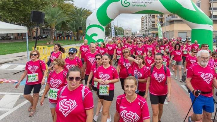 Seis mil euros de solidaridad en la RunCáncer de Oliva