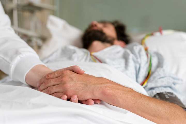 Estrecha mayoría de estadounidenses apoya el suicidio asistido, según Lifeway Research