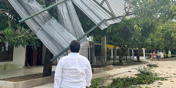 Emergencia climática desató pánico en Atlántico, varias viviendas resultaron destechadas
