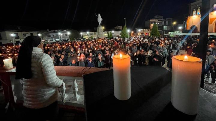 Comunidad de Guachucal realizó velatón para exigir la libertad de dos jóvenes desaparecidos