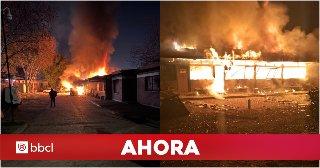 Bomberos combaten incendio en dependencias de la Municipalidad de Cerro Navia