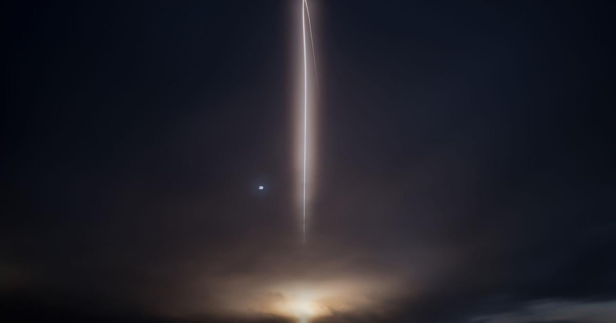 SpaceX successfully launches Falcon 9 from Vandenberg SFB Tuesday night