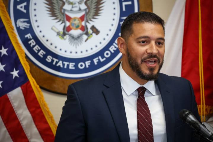 Florida warns teachers not to post negatively about Kirk