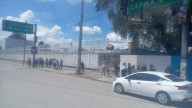 Toluca: usuarios enfrentan largas esperas de transporte en día festivo