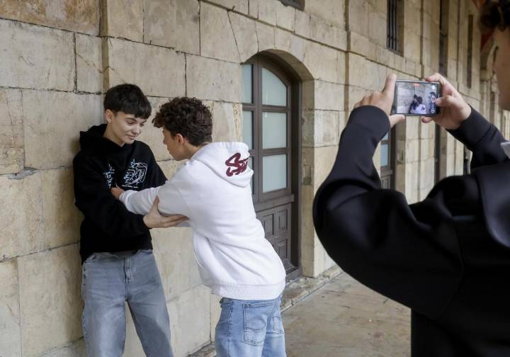 Estudiantes de Secundaria convierten Avilés en un plató de cine
