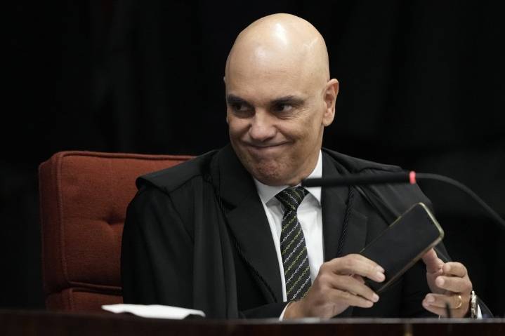 Meet ‘Big Alex,’ the Brazilian judge who led Bolsonaro’s trial and challenged Trump and Musk