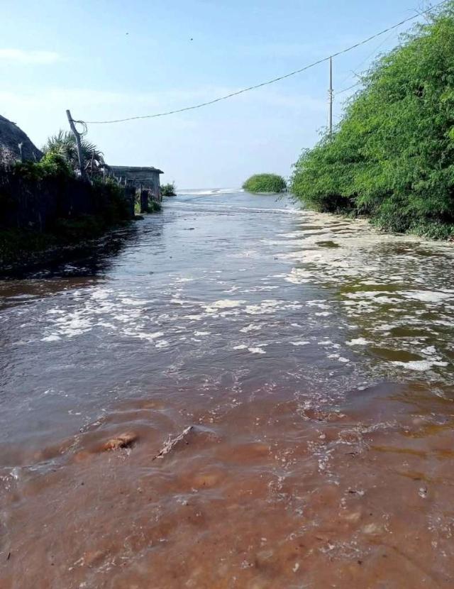 Tras sismo en el Istmo, se sale el mar en San Mateo del Mar