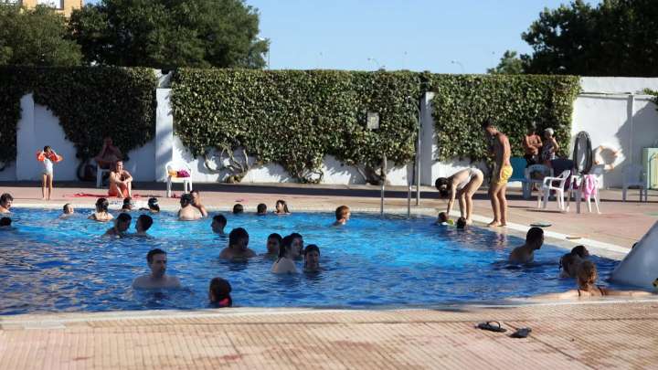Las piscinas estivales de Huesca cierran temporada con un ligero descenso