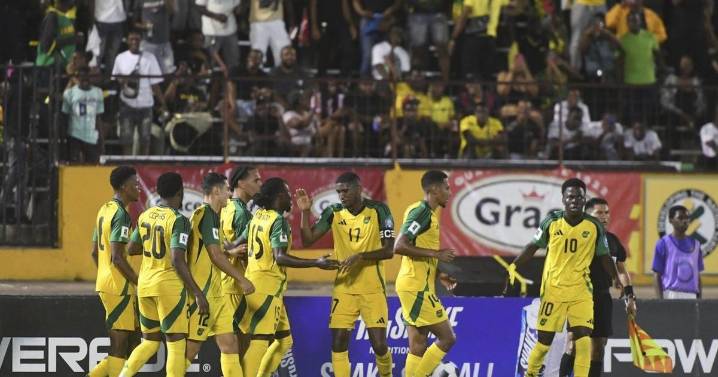 Honduras beats Nicaragua 2-0 to lead Group C in Central American World Cup qualifying