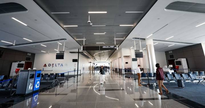 ‘A glimpse of what’s to come.’ Atlanta airport’s Concourse D extension opens.