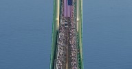 More than 33,000 take part in annual Mackinac Bridge Walk