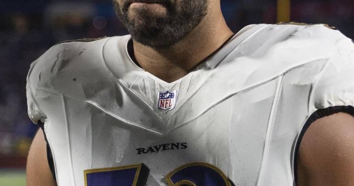 Kyle Van Noy reportedly could miss weeks with hamstring injury