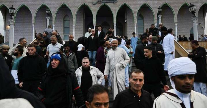 'Fearful' Muslim Australians demand action, not words