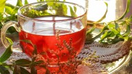 Buenas noticias si duermes mal: la infusión que te ayuda a dormir y reduce la ansiedad
