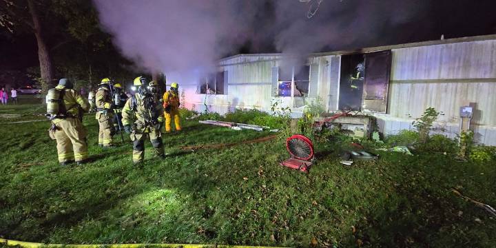 Firefighter injured after early morning fire near Independence