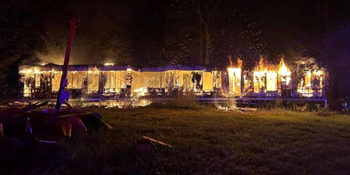Abandoned mobile home fire in Campti
