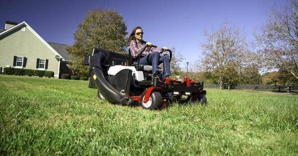 Fall Yard Cleanup Tips from Lawn Care Experts