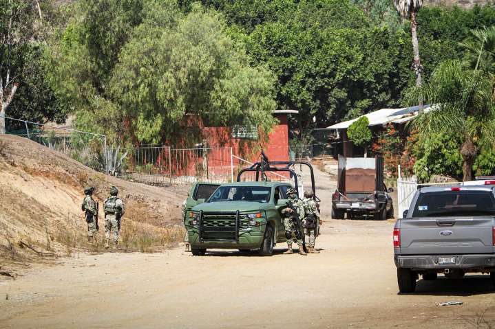 Encuentran a dos personas asesinadas en una casa a un costado del Parque Esperanto
