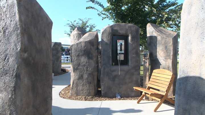 Healing hotline opens in Fargo, offering a place to express emotions
