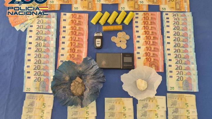 Seis detenidos y un 'narcopiso' desmantelado: así fue la operación policial en la calle Amparo de Badajoz